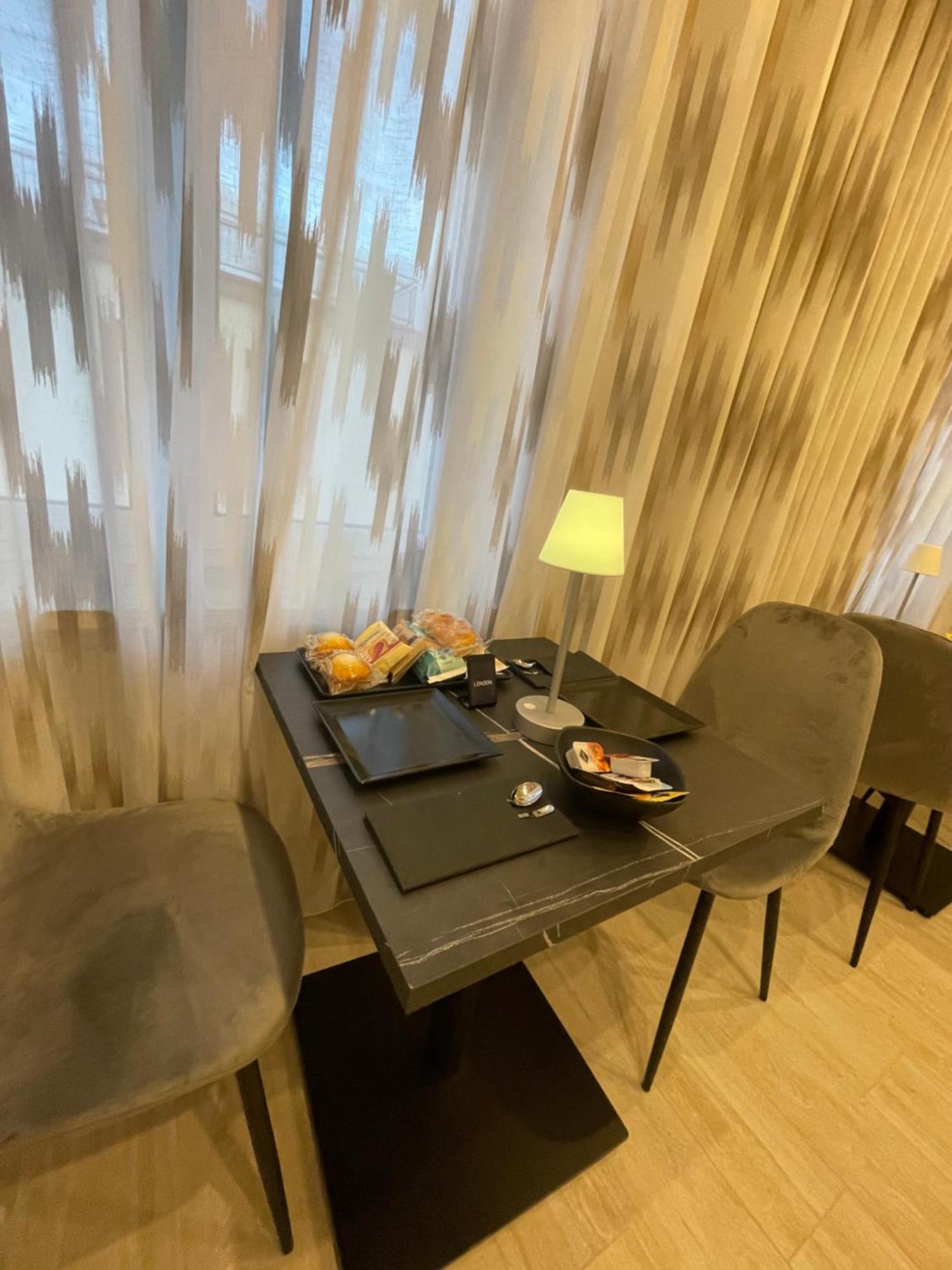 Ro&Ro Napoli Luxury Rooms ภายนอก รูปภาพ