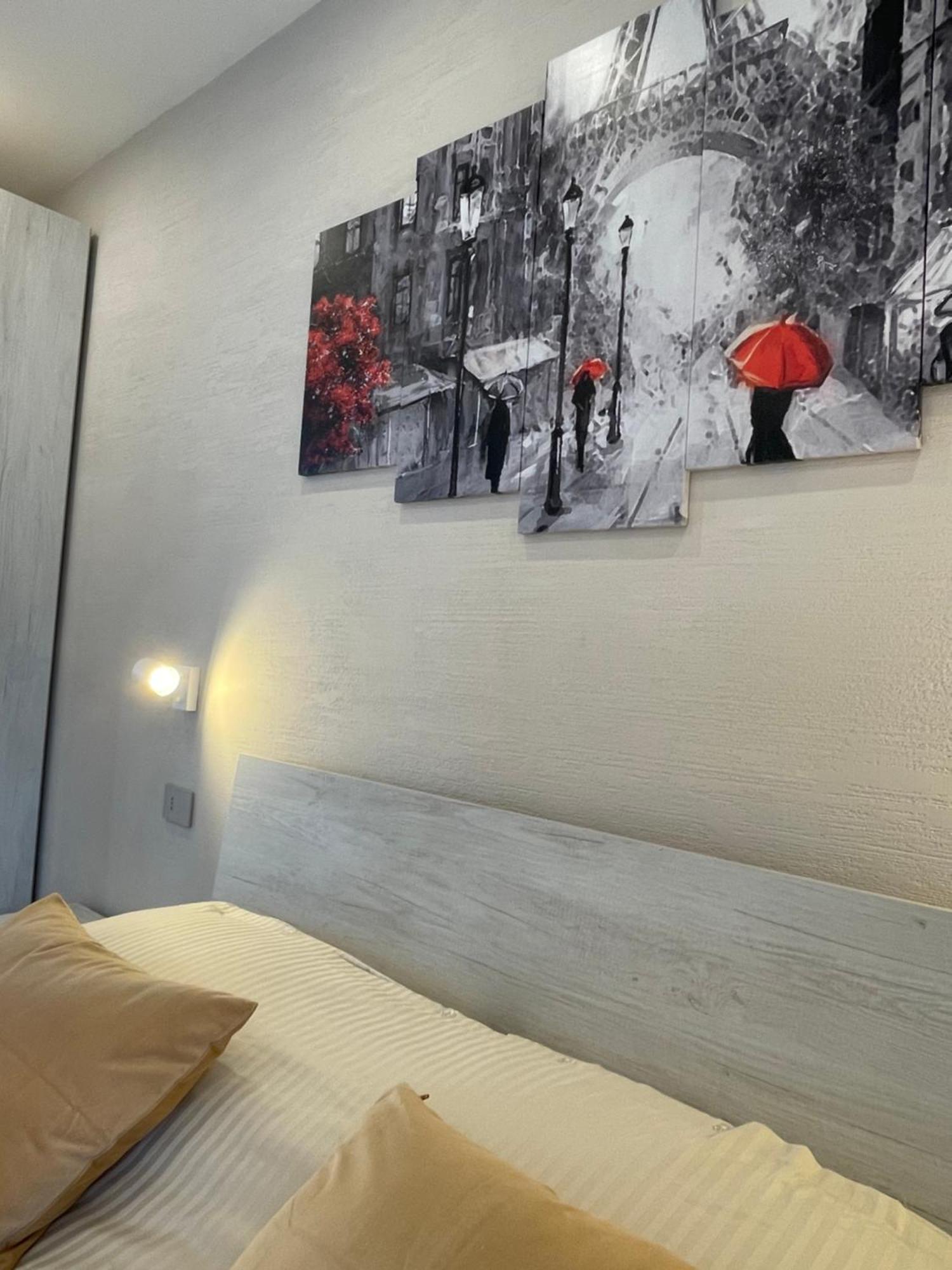 Ro&Ro Napoli Luxury Rooms ภายนอก รูปภาพ